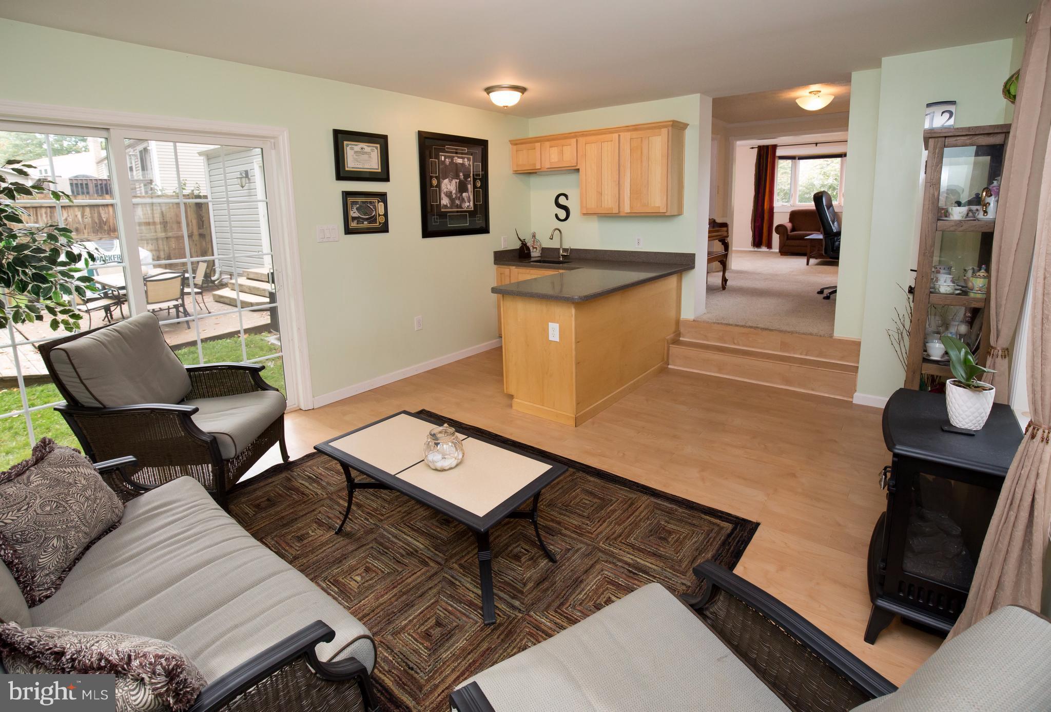 6129 Covered Bridge Road Burke, VA 22015 - Photo 3 of 28 Family Room