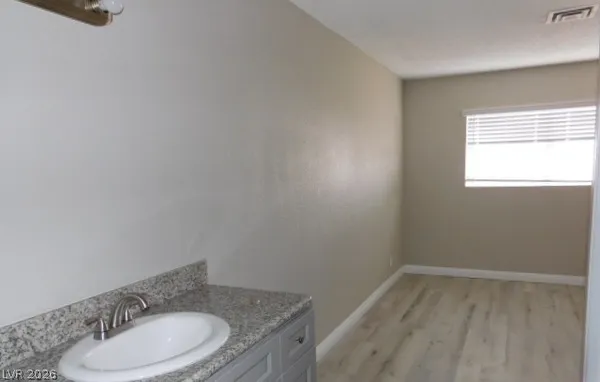 $1,250 | 5235 Golden Lane, Unit A, Las Vegas, NV 89119