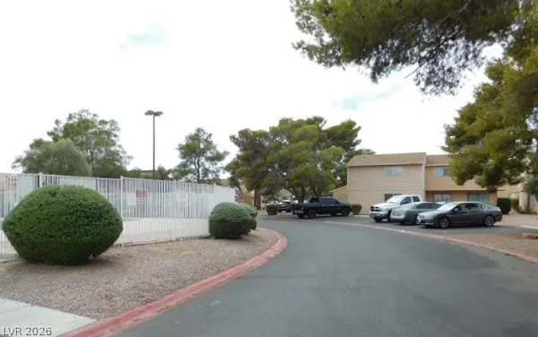 $1,250 | 5235 Golden Lane, Unit A, Las Vegas, NV 89119