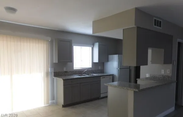 $1,250 | 5235 Golden Lane, Unit A, Las Vegas, NV 89119