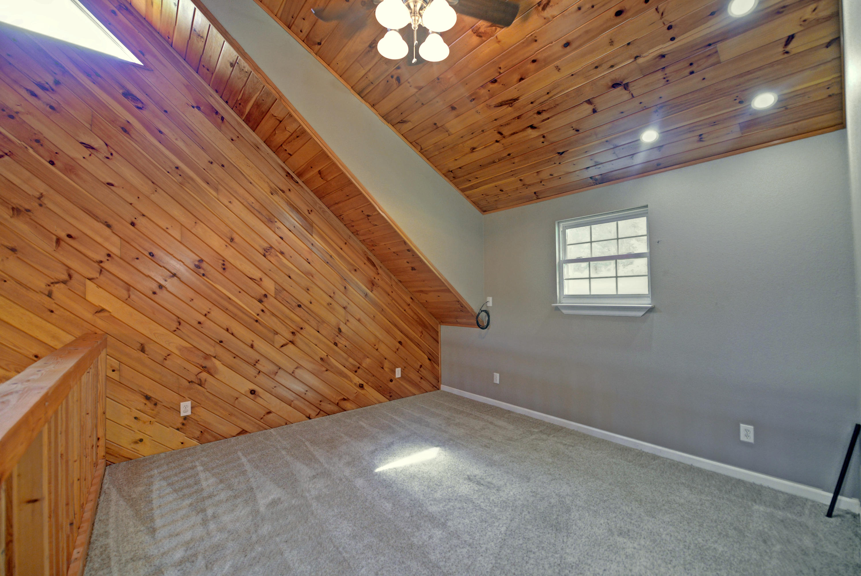 1374 Tom Garrison Road Evensville, TN 37332 - Photo 19 of 39 19-1374 Tom Garrison Loft