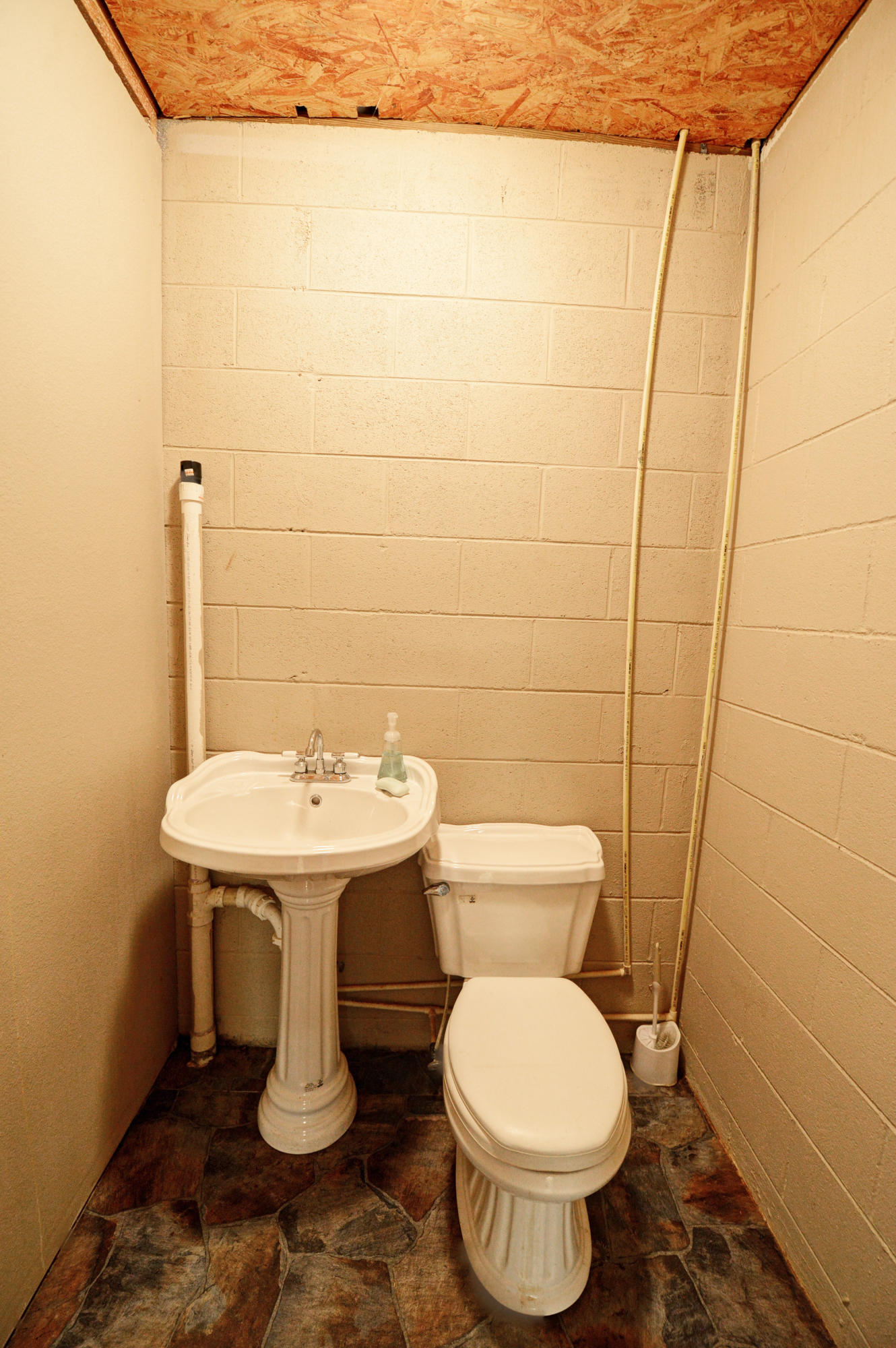 1374 Tom Garrison Road Evensville, TN 37332 - Photo 32 of 39 32-1374 Tom Garrison Half Bath
