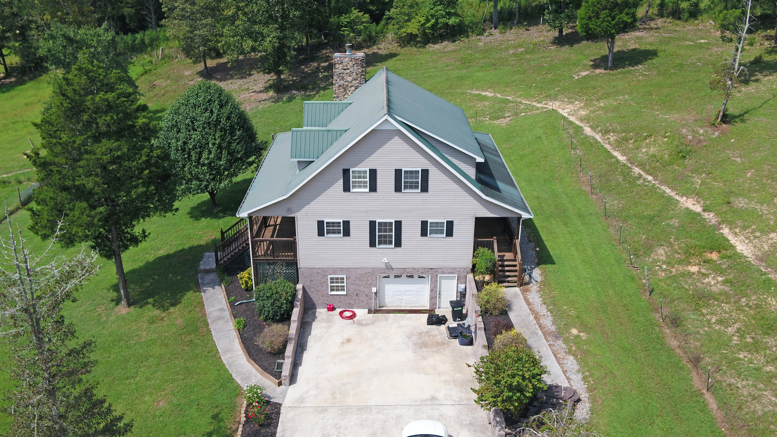 1374 Tom Garrison Road Evensville, TN 37332 - Photo 38 of 39 39-1374 Tom Garrison Road Garage Entry