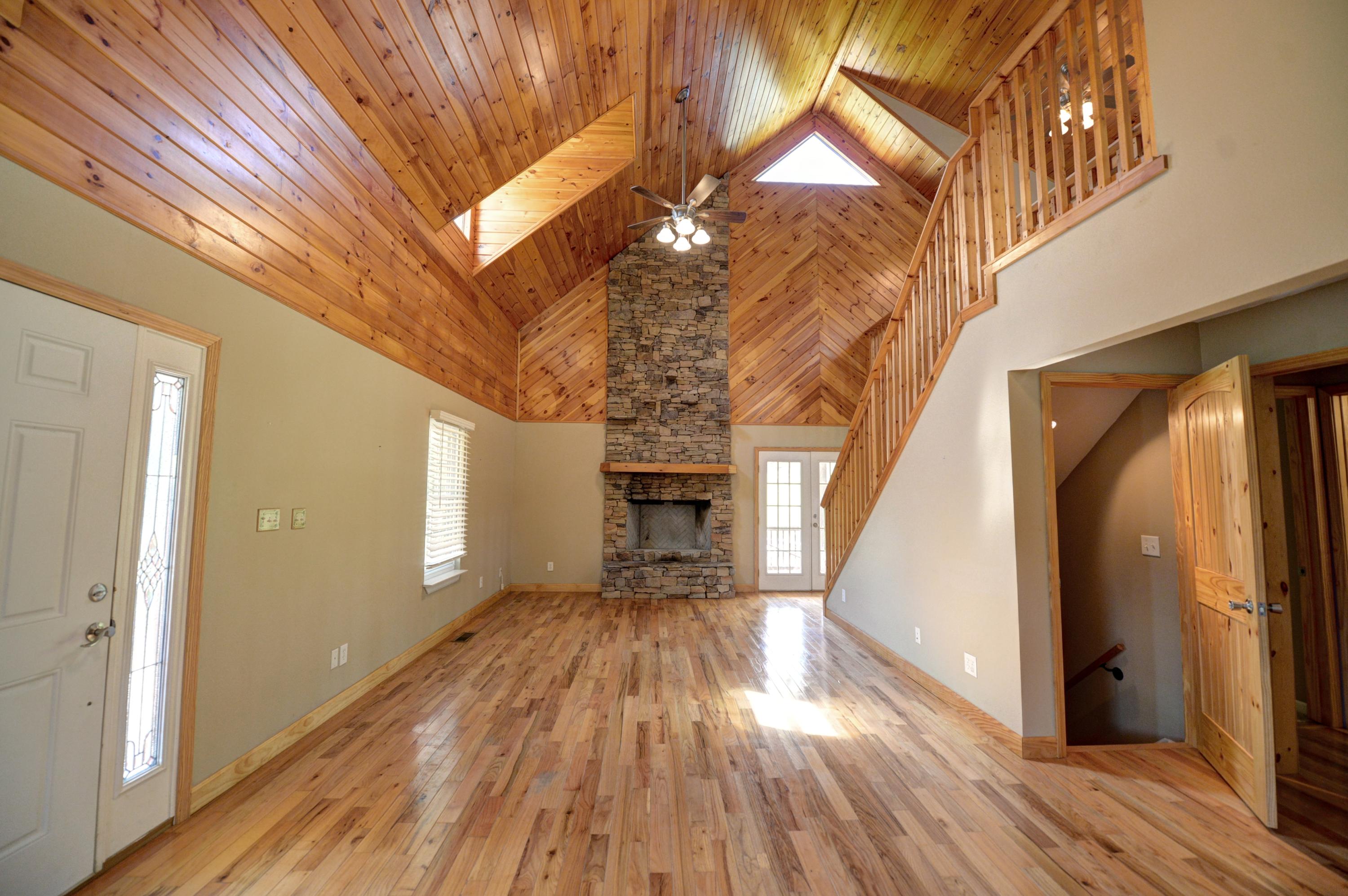 1374 Tom Garrison Road Evensville, TN 37332 - Photo 5 of 39 5-1374 Tom Garrison Living 2