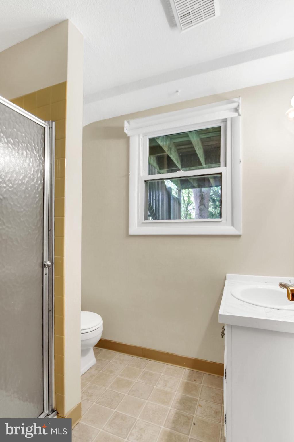 160 Scott Road York, PA 17403 - Photo 15 of 27 Gallery Image 15