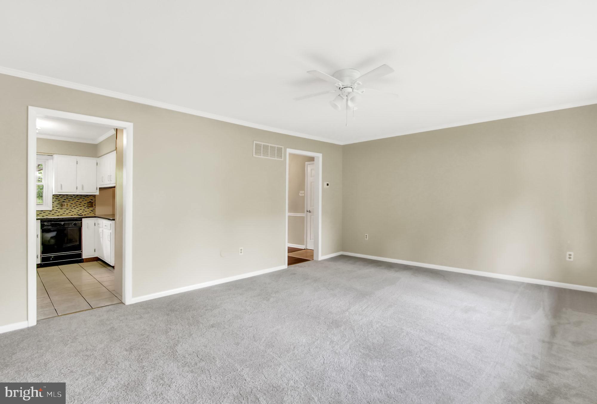 160 Scott Road York, PA 17403 - Photo 4 of 27 Gallery Image 4