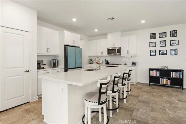 $685,000 | 16728 Grapefruit Lane, Fontana, CA 92336