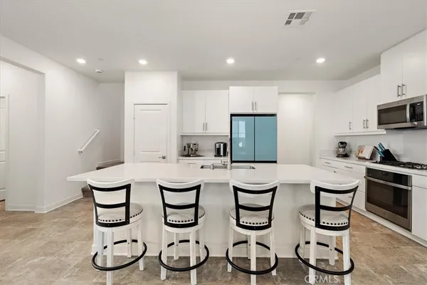 $685,000 | 16728 Grapefruit Lane, Fontana, CA 92336