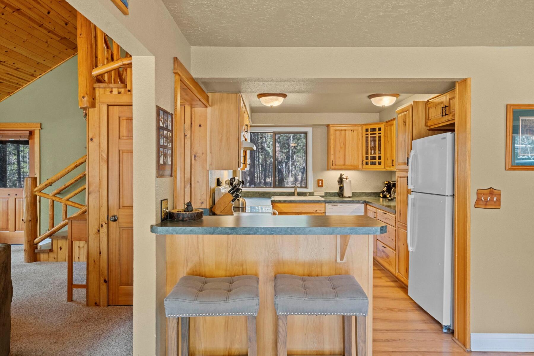 56721 Bandley Road Bend, OR 97707 - Photo 6 of 55 batch_06