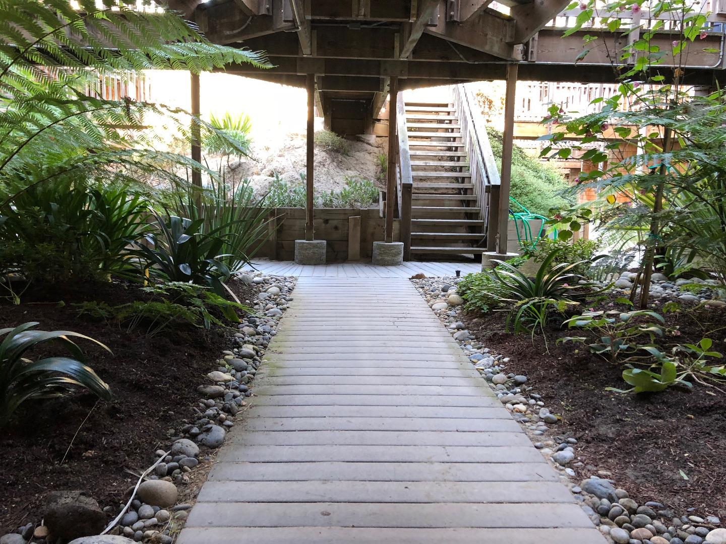 101 Shell Road, Unit 10 Watsonville, CA 95076 - Photo 17 of 32 Gallery Image 17