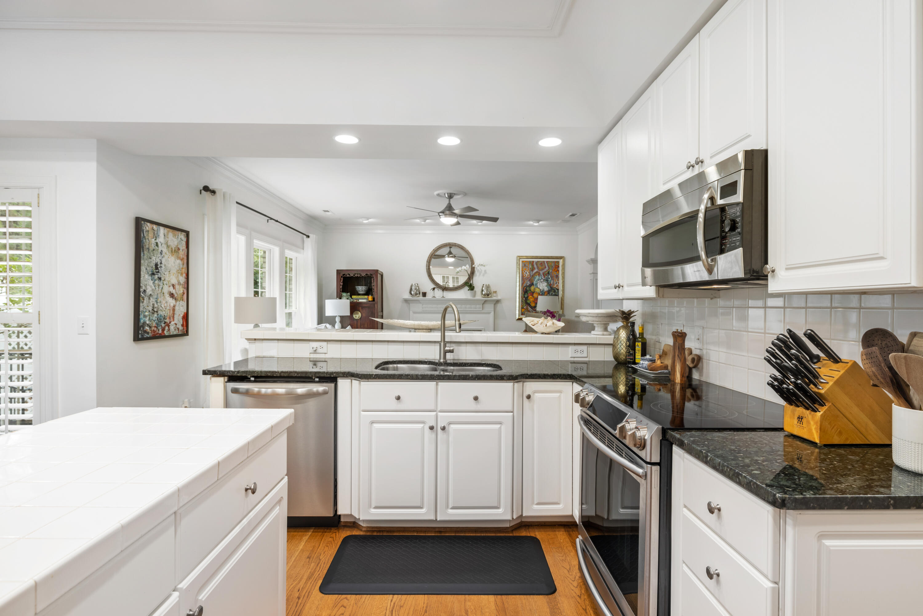 1351 Old Brickyard Road Mount Pleasant, SC 29466 - Photo 15 of 35 Kitchen