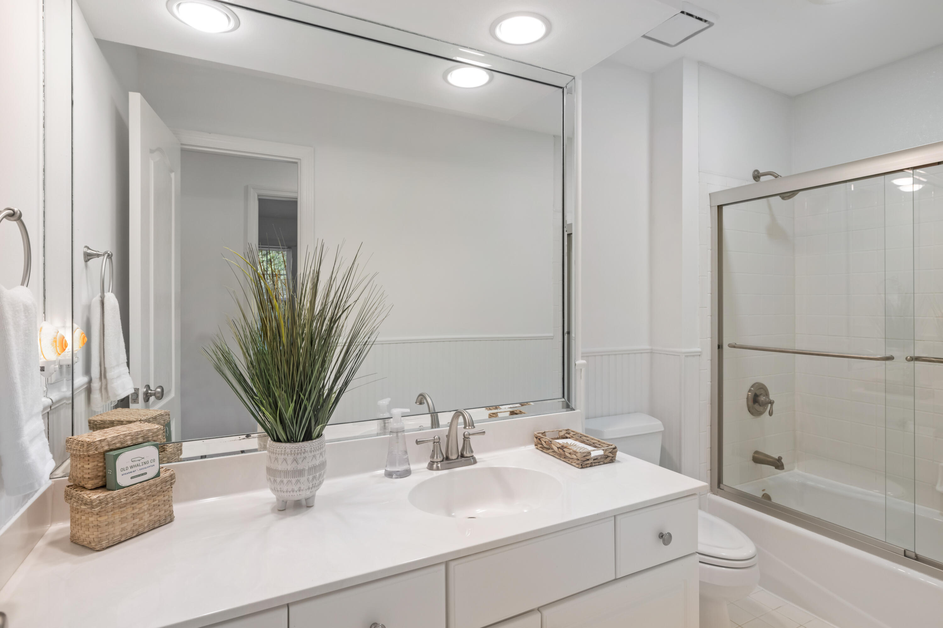 1351 Old Brickyard Road Mount Pleasant, SC 29466 - Photo 23 of 35 Full Guest bathroom