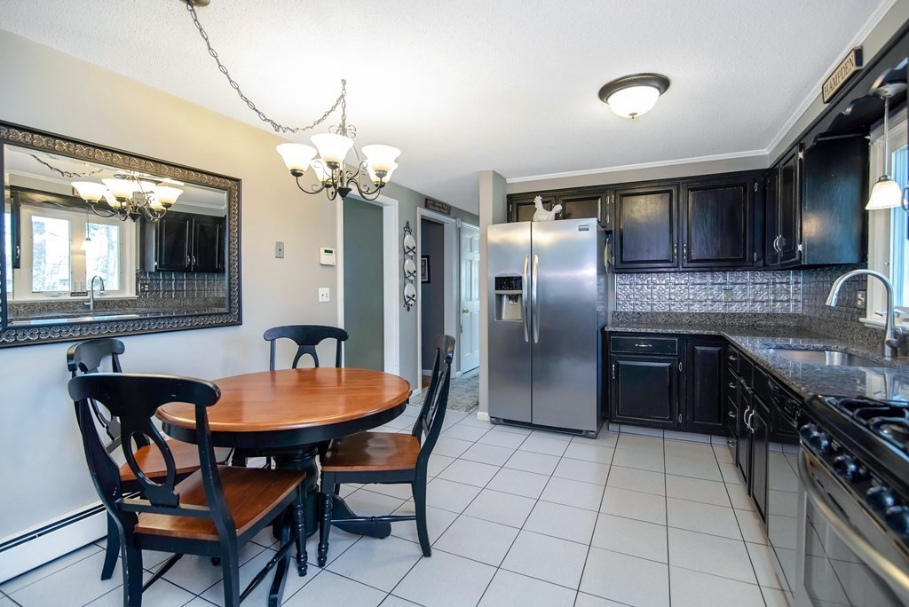 74 Bayberry Road Hampden, MA 01036 - Photo 6 of 35
