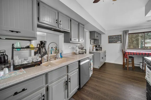 $405,000 | 22115 Grenadier Drive, Marengo, IL 60152