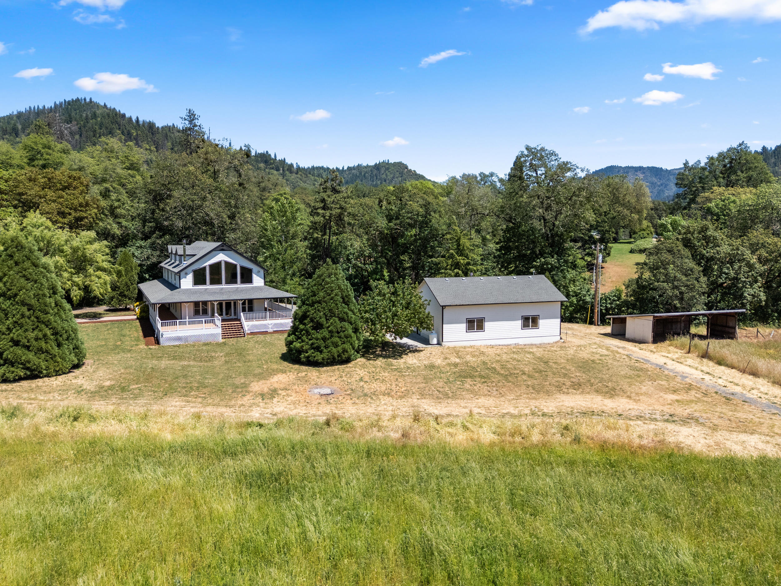 13500 East Evans Creek Road Rogue River, OR 97537 - Photo 12 of 78
