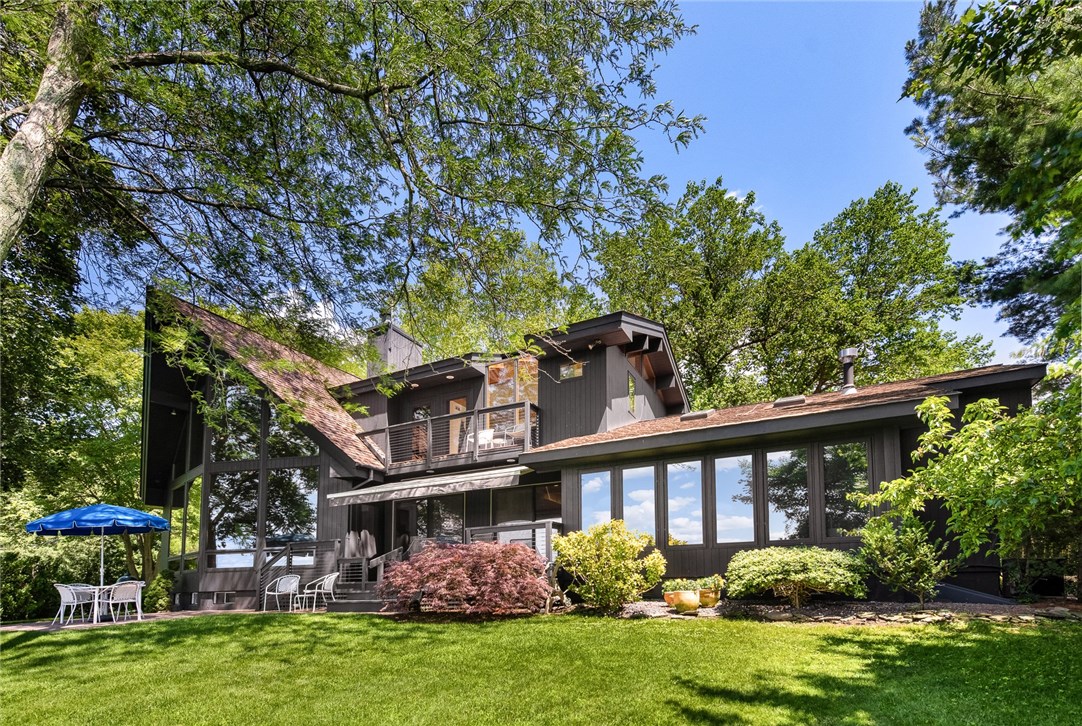 378 New Meadow Road Barrington, RI 02806 - Photo 1 of 31 Gallery Image 1