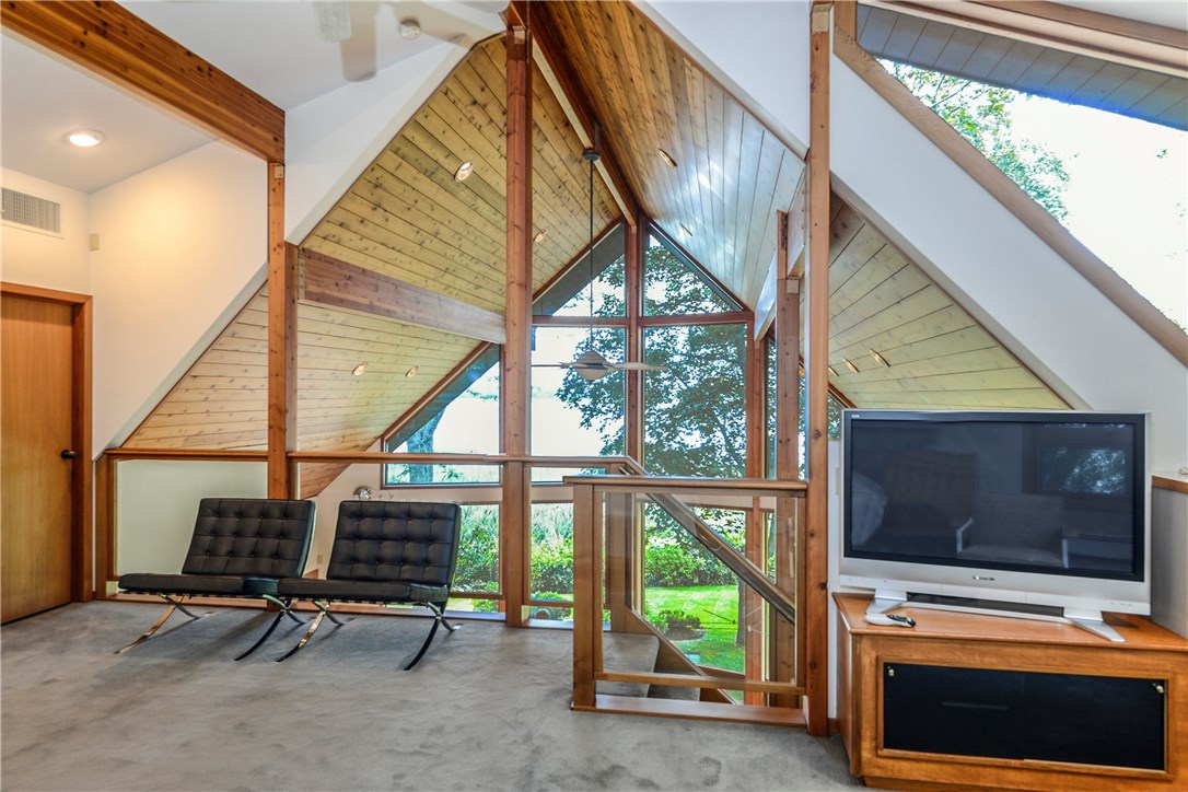 378 New Meadow Road Barrington, RI 02806 - Photo 17 of 31 Gallery Image 17