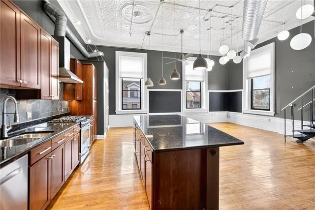 $339,900 | 120 South 15th Street, Unit 203, Pittsburgh, PA 15203