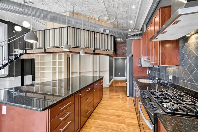 $339,900 | 120 South 15th Street, Unit 203, Pittsburgh, PA 15203