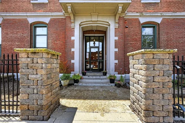 $339,900 | 120 South 15th Street, Unit 203, Pittsburgh, PA 15203