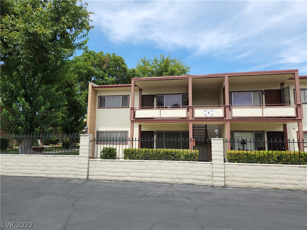 350 East Desert Inn Road, Unit B201 Las Vegas, NV 89109 - Photo 2 of 2 Gallery Image 2