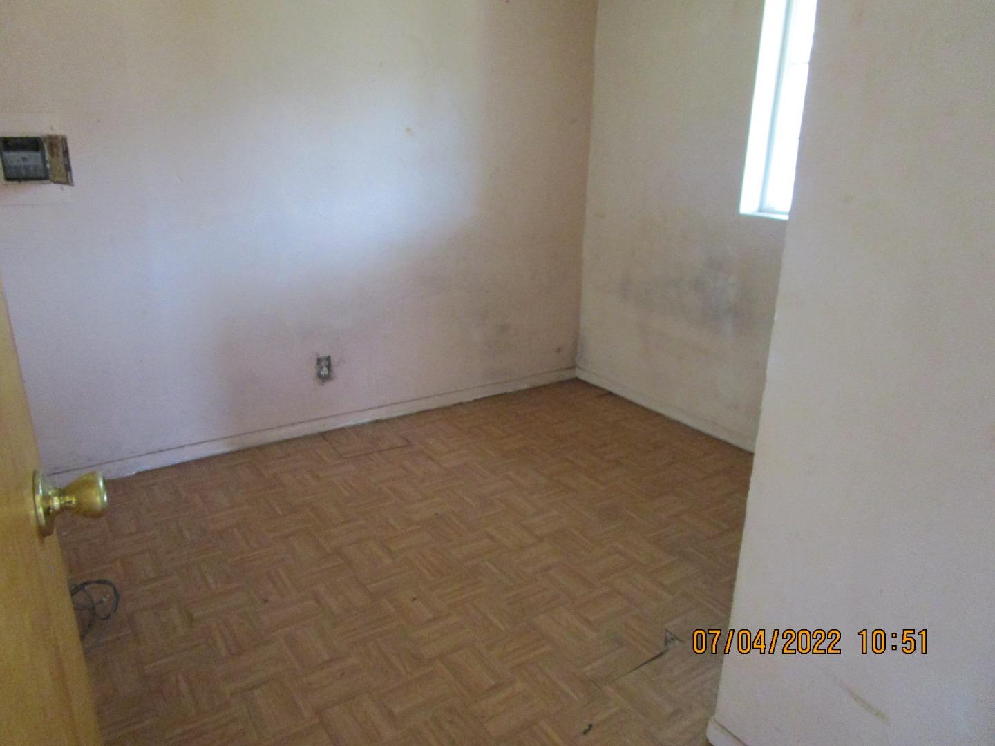 37 Webb Road Watsonville, CA 95076 - Photo 28 of 30 close up of a white marble wall