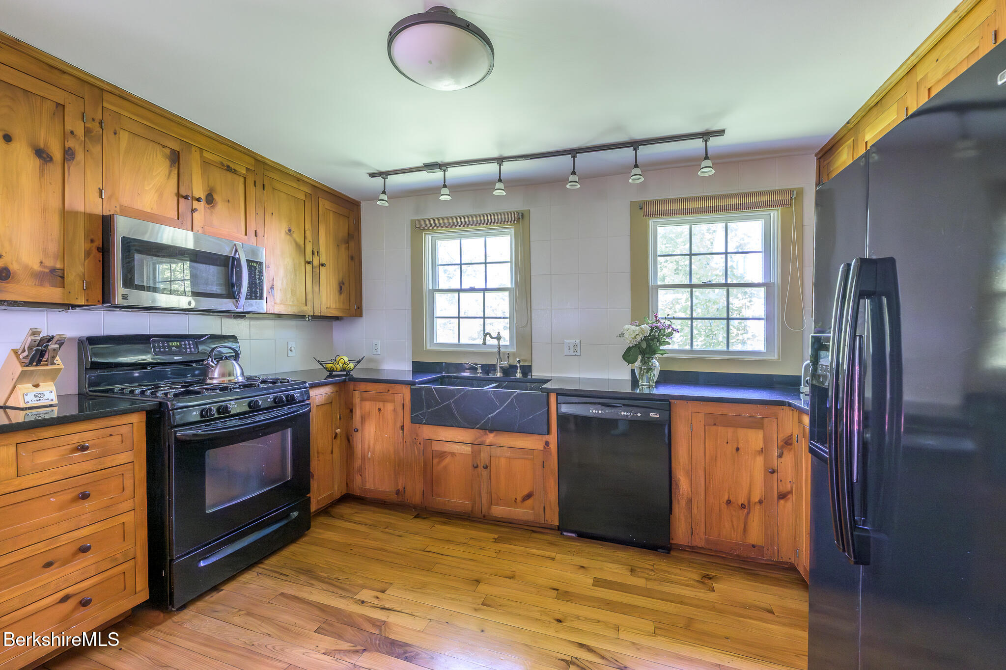 7 Swamp Road West Stockbridge, MA 01266 - Photo 11 of 46 Kitchen
