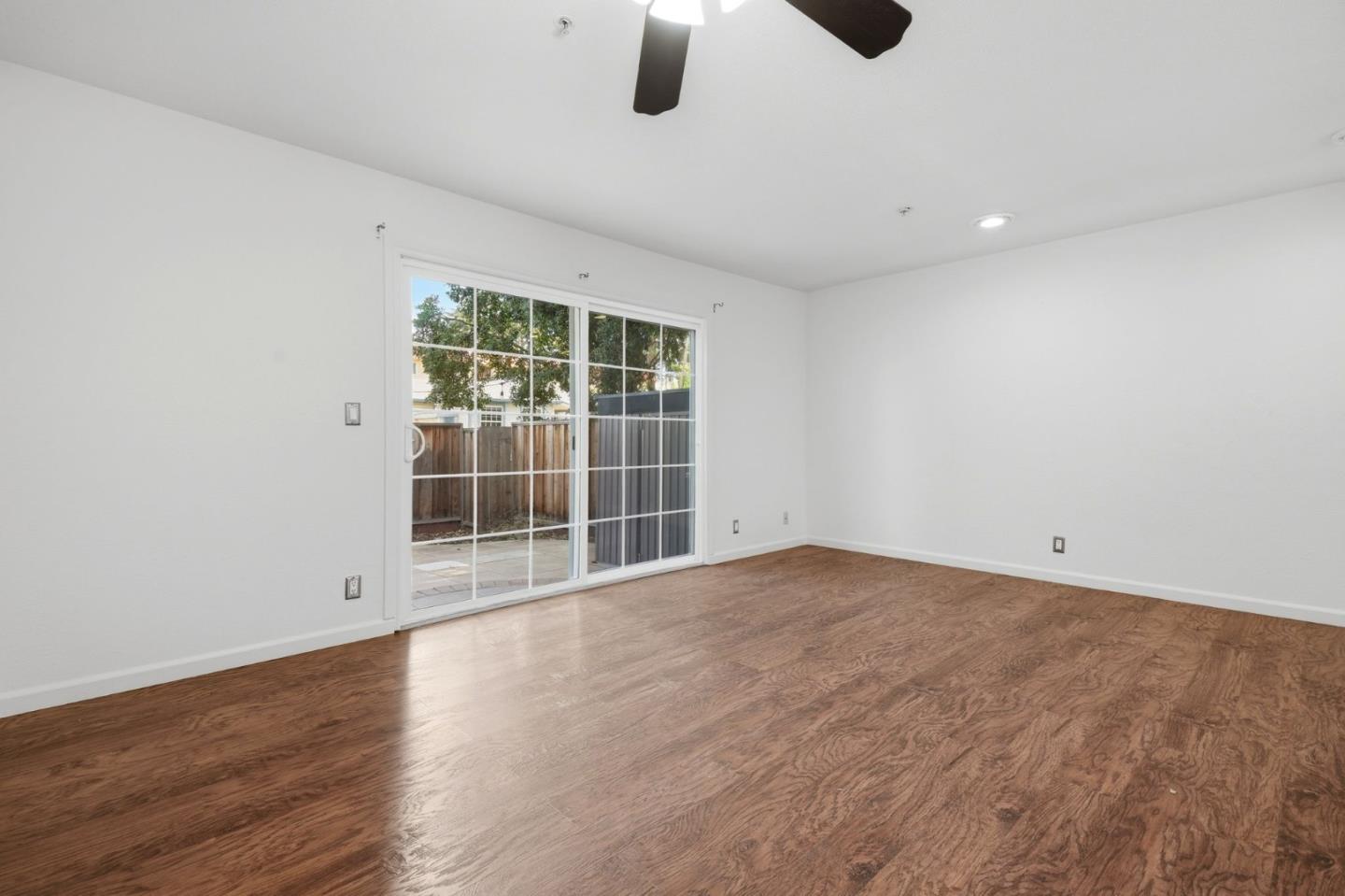 20115 Redwood Road, Unit 7 Castro Valley, CA 94546 - Photo 6 of 24