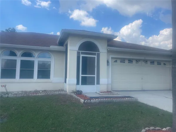 $2,000 | 116 Crescent Court, Kissimmee, FL 34758