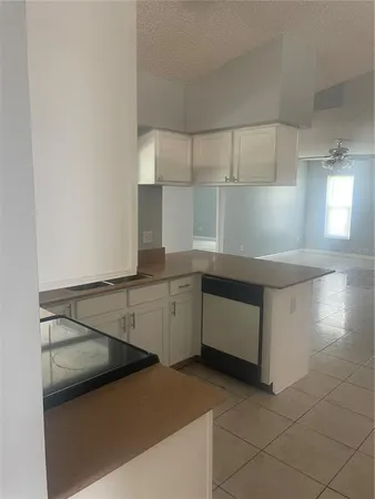 $2,000 | 116 Crescent Court, Kissimmee, FL 34758