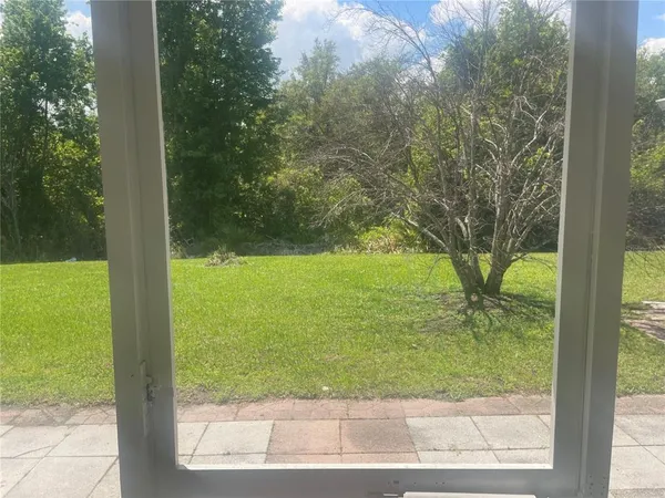 $2,000 | 116 Crescent Court, Kissimmee, FL 34758