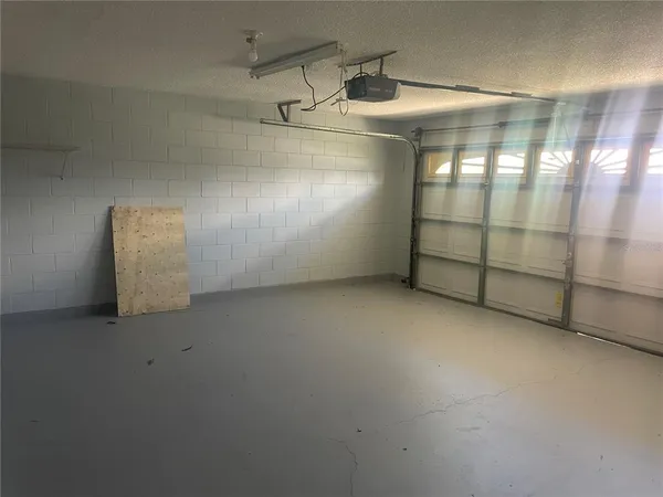 $2,000 | 116 Crescent Court, Kissimmee, FL 34758