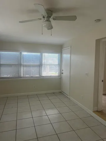 $2,700 | 3305 Lake Avenue, West Palm Beach, FL 33405