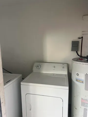 $2,700 | 3305 Lake Avenue, West Palm Beach, FL 33405