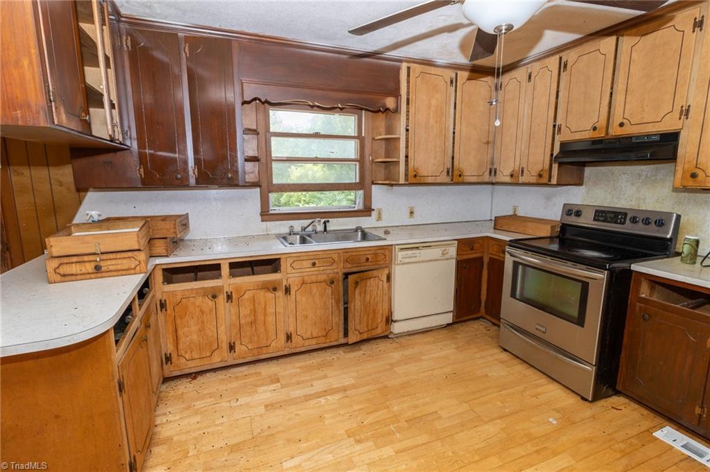 588 Warner Road Troy, NC 27371 - Photo 9 of 31 Gallery Image 9