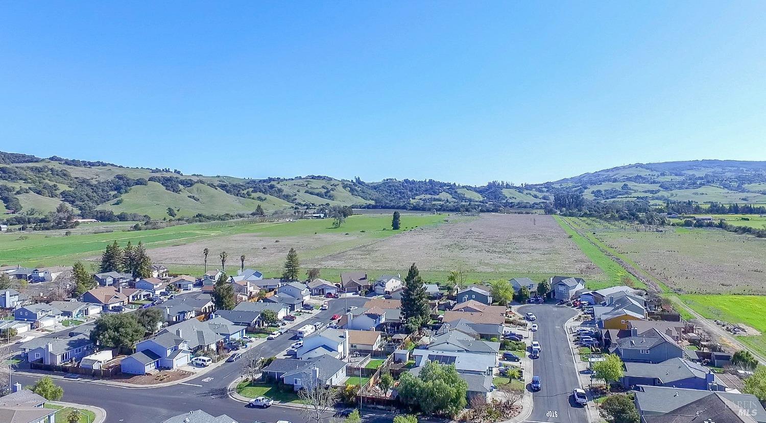 5655 Petaluma Hill Road Santa Rosa, CA 95404 - Photo 4 of 6