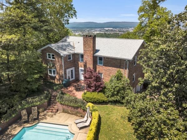 214 South Crest Road Chattanooga, TN 37404 - Photo 3 of 25 02-5aed09712b034