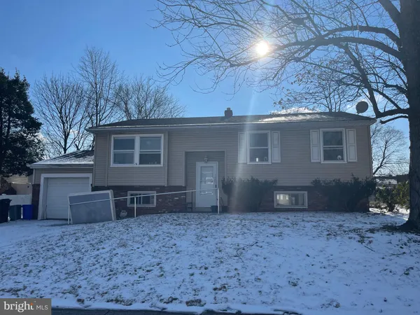 $299,900 | 136 Vanderbilt Avenue, Woodbury Heights, NJ 08097