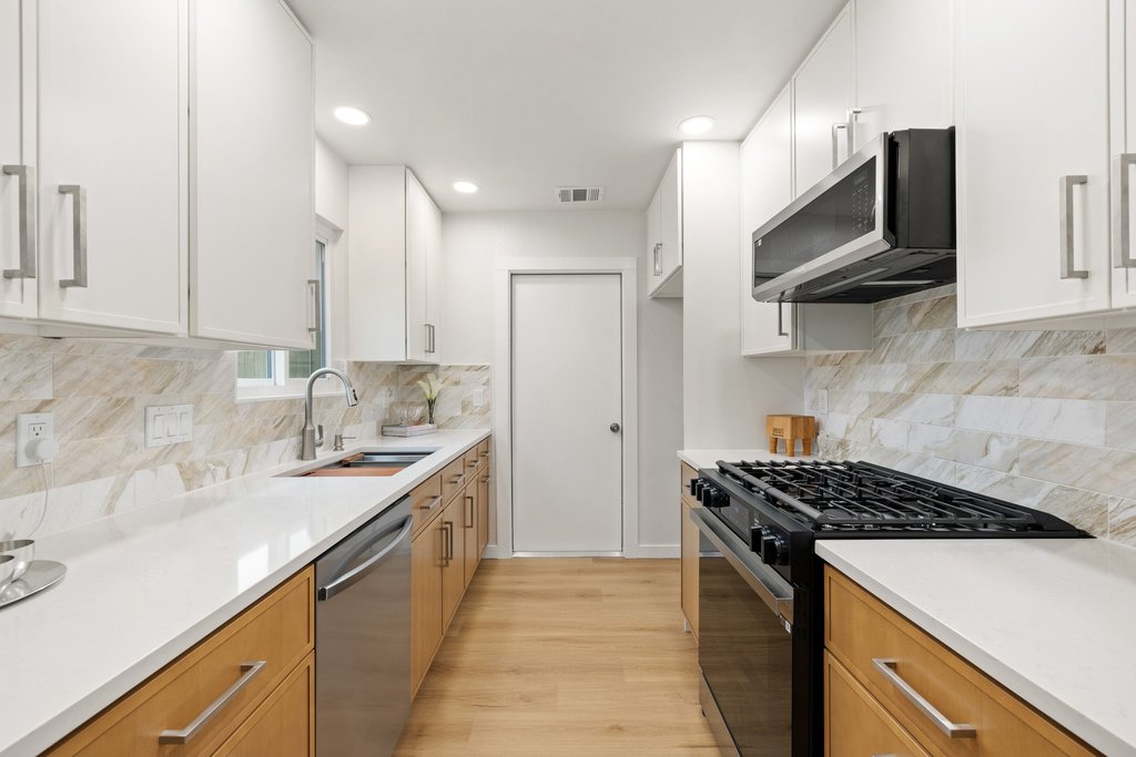 3309 China Grove Austin, TX 78745 - Photo 4 of 10