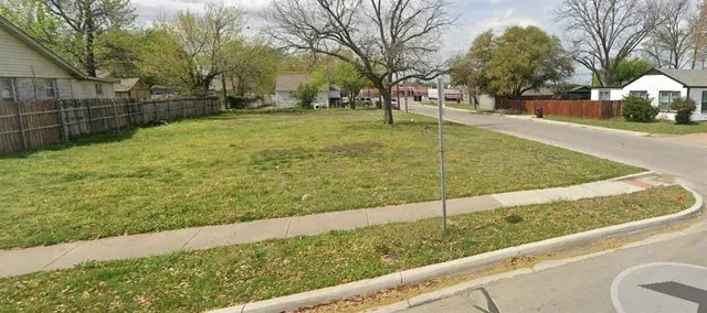 $199,999 | 2900 Ryan Avenue, Fort Worth, TX 76110