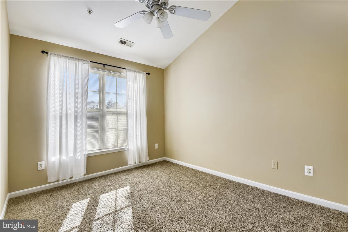 662 Howards Loop Annapolis, MD 21401 - Photo 20 of 37 Bedroom 2