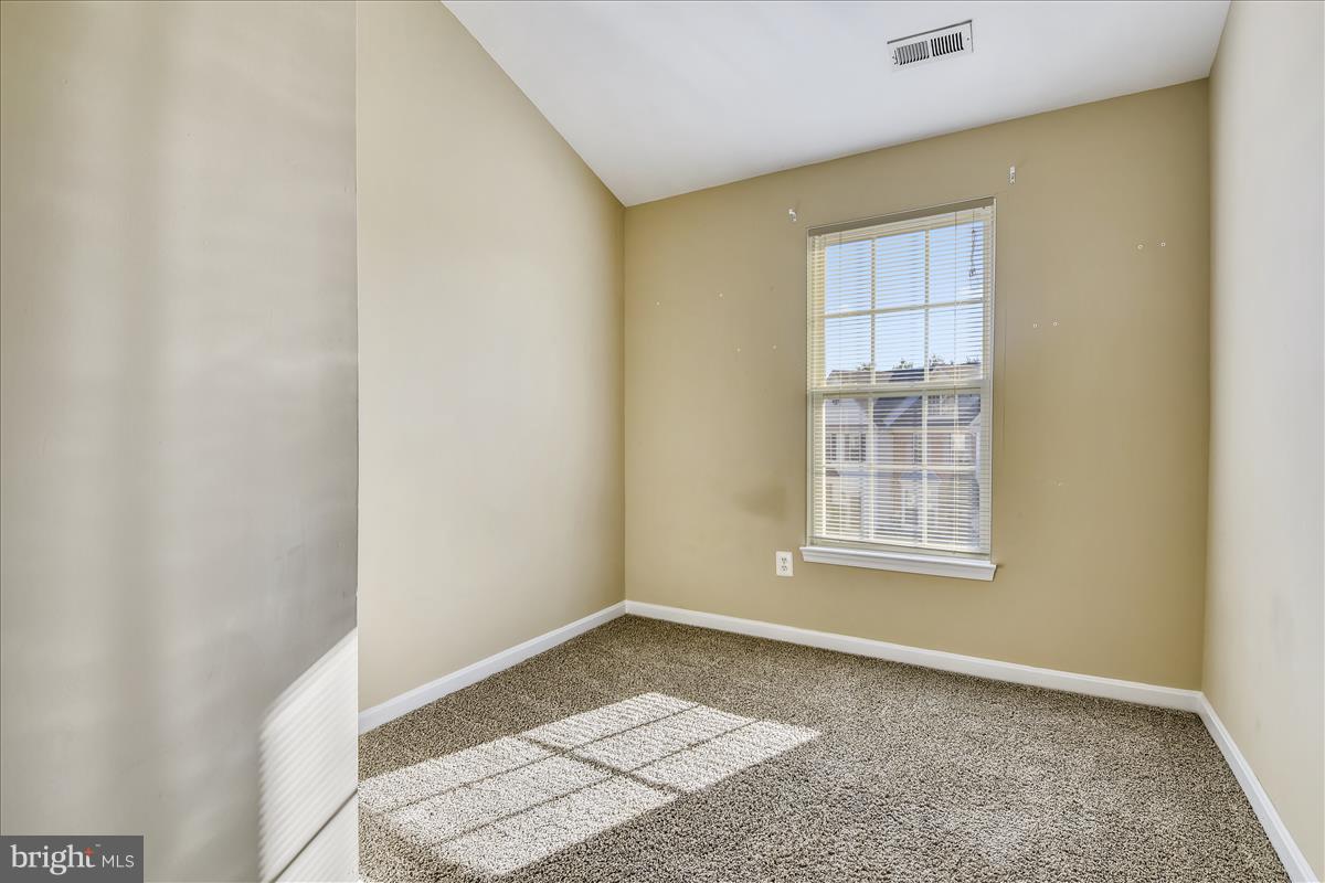 662 Howards Loop Annapolis, MD 21401 - Photo 23 of 37 Bedroom 3