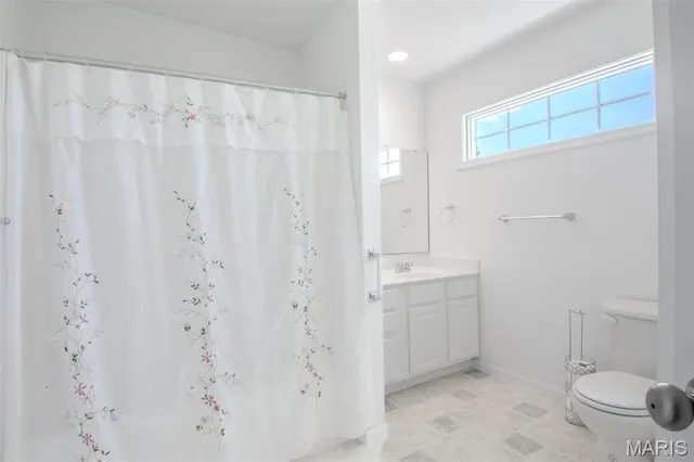 $450,000 | 208 Greenway Drive, Holts Summit, MO 65043