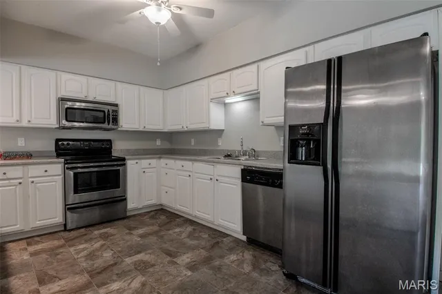 $450,000 | 208 Greenway Drive, Holts Summit, MO 65043