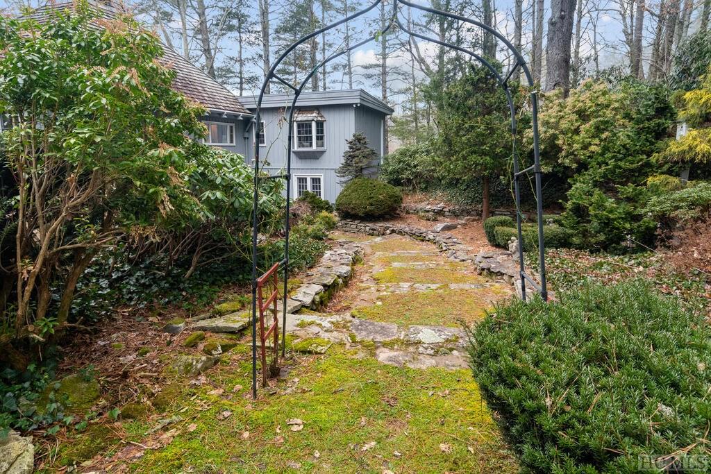 50 Beaver Run Road Highlands, NC 28741 - Photo 4 of 36 Gallery Image 4