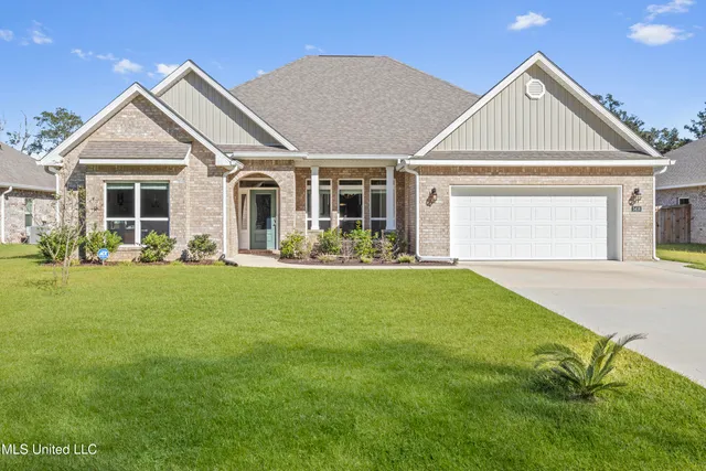 $399,000 | 5416 East Belle Fontaine Road, Ocean Springs, MS 39564