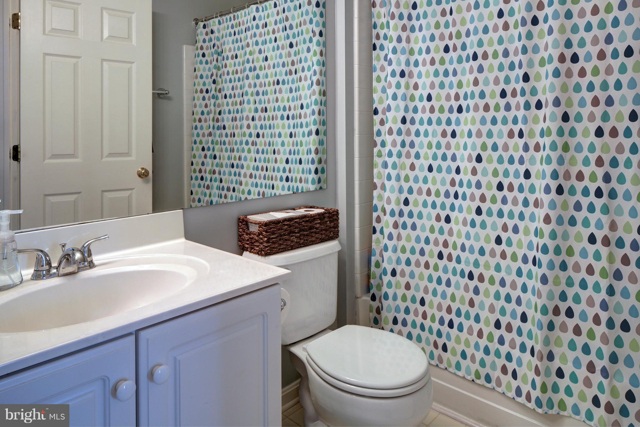 630 Howards Loop Annapolis, MD 21401 - Photo 16 of 25 Bath