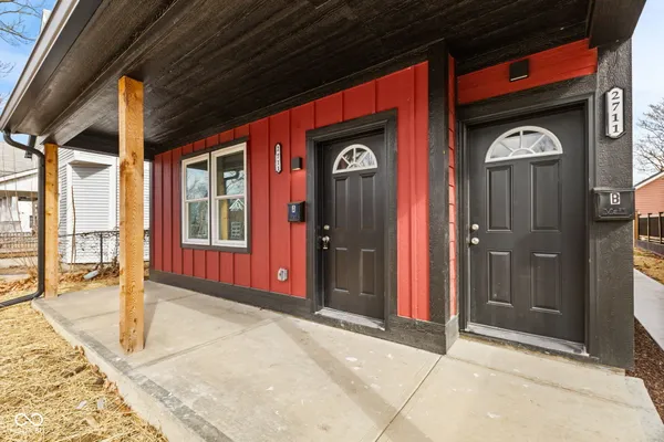 $1,695 | 2711 Guilford Avenue, Unit A, Indianapolis, IN 46205