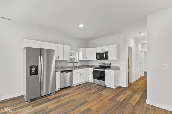 $1,695 | 2711 Guilford Avenue, Unit A, Indianapolis, IN 46205