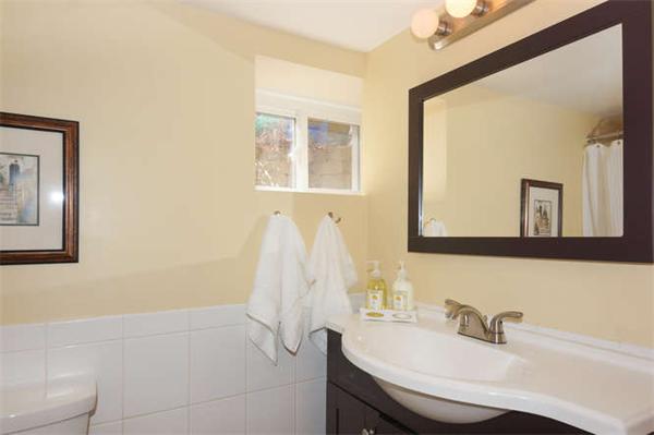 36 Hill Street Lexington, MA 02421 - Photo 25 of 30 Gallery Image 25